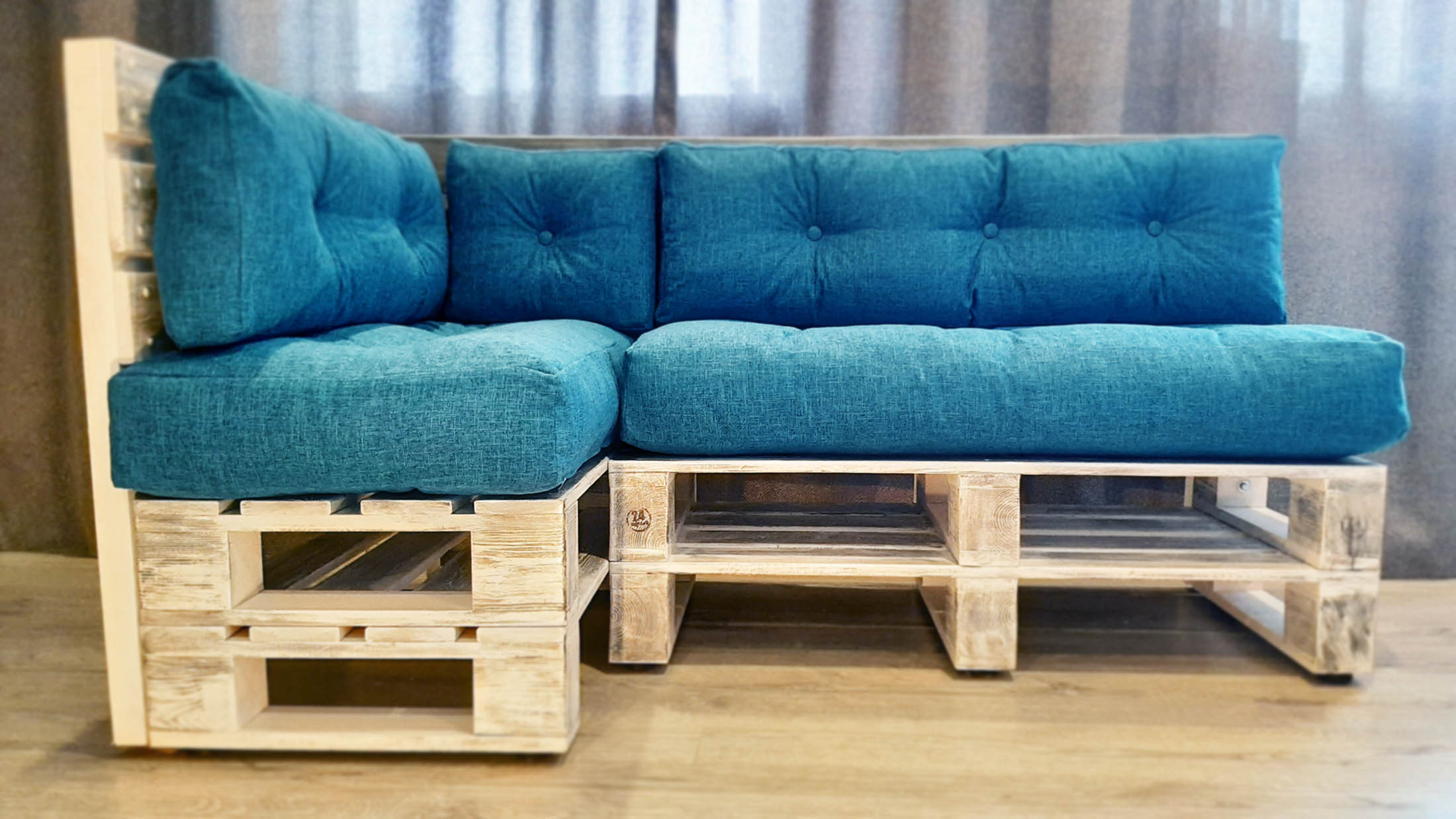 Диваны - купить деревянный диван для дома и дачи недорого | вторсырье-м.рф